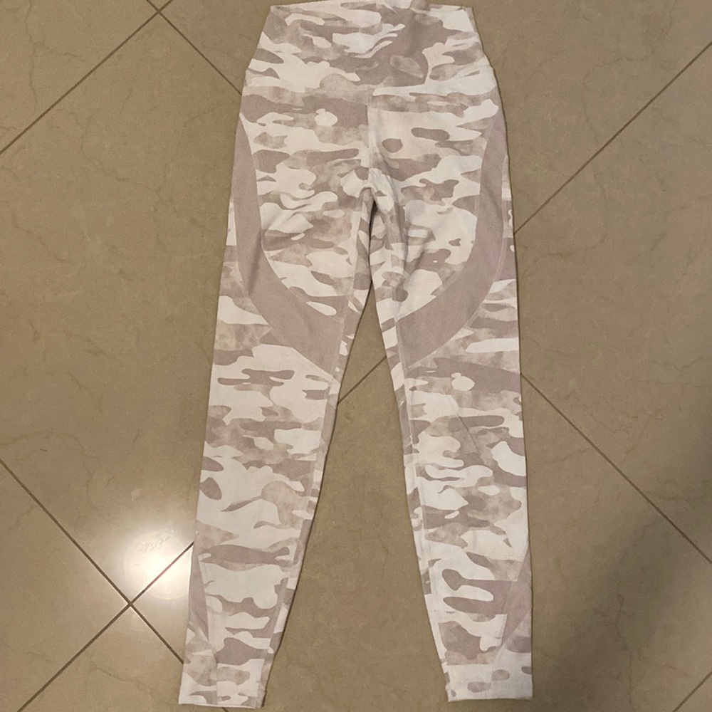 Violate the Dresscode leggings